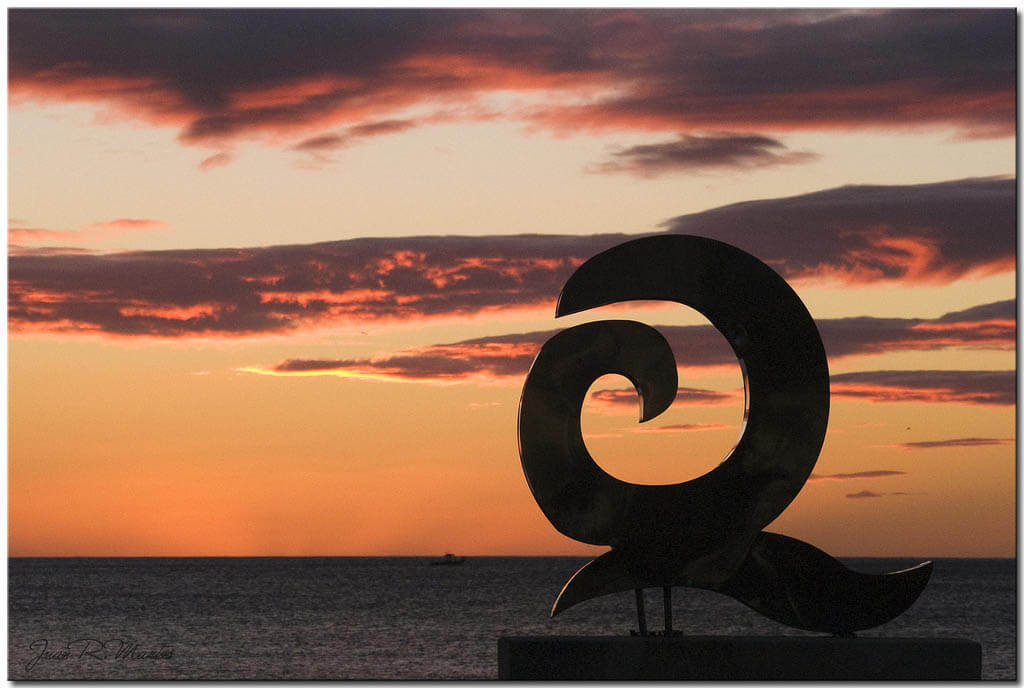 Escultura. Playa de Santa Paula, Málaga (España). Foto de Juan R. Martos en Flickr